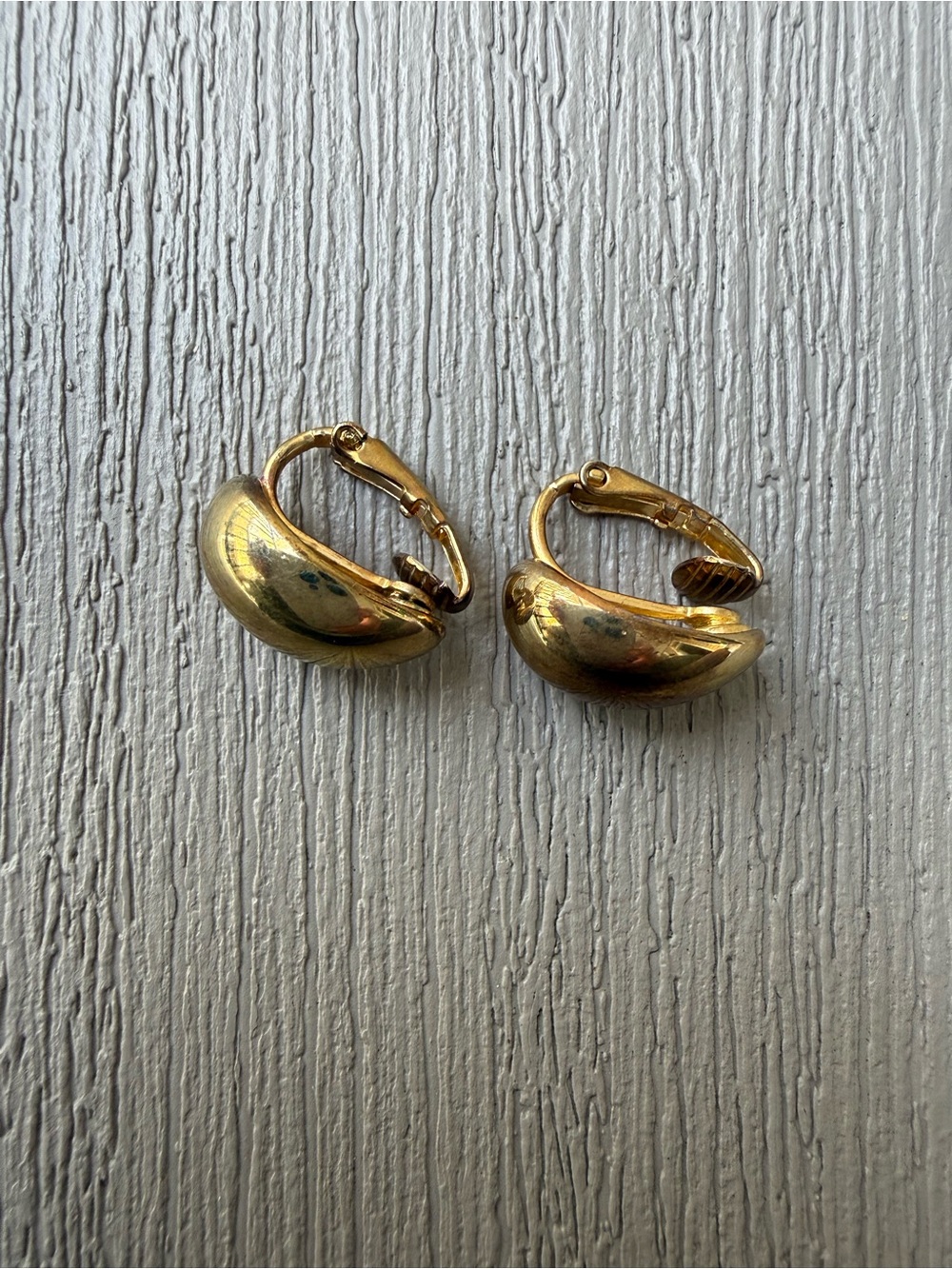 Vintage Gold Tone Dome Clip On Earrings 1/2” Chunky Retro